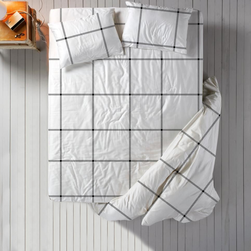 Modern Linen 100% Brushed Microfiber: 3PC.SET(Fittedsheet&2pillowcase) Lifestyle by Canadian